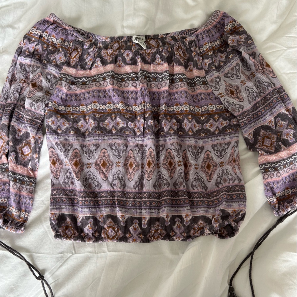 Forever 21 off the shoulder top size small